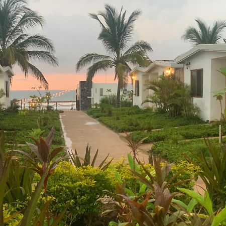 Playa Esperanza Resort Перьюэте Экстерьер фото