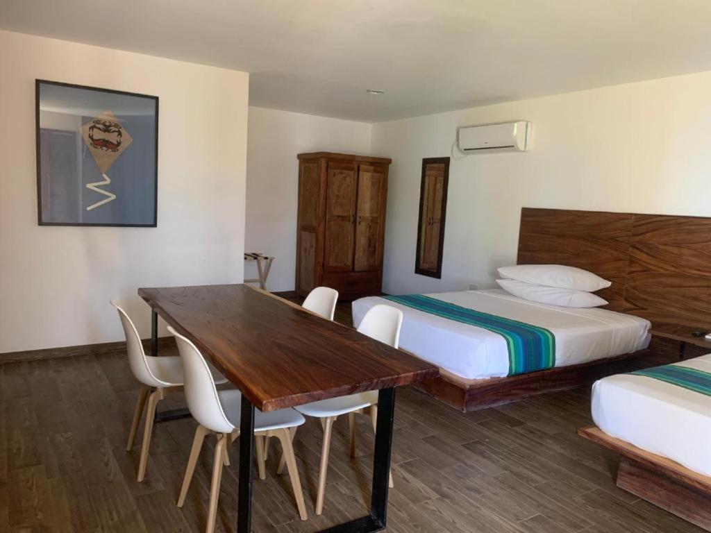 Playa Esperanza Resort Перьюэте Экстерьер фото